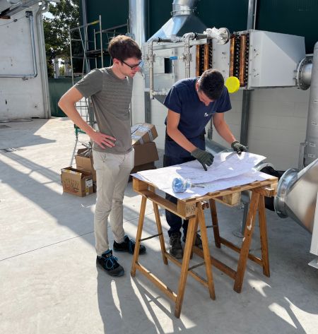 Zaufaj naszym technikom w analizach, inspekcjach i studiach wykonalności – oferujemy specjalistyczne doradztwo w zakresie filtracji przemysłowej. specjalistyczne doradztwo techniczne hf group